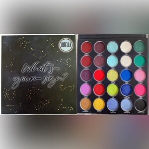 ✨🚀 What’s Your Sign? Eyeshadow Palette – Your Cosmic Glow-Up! 🌟🖤